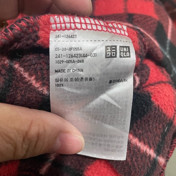 Uniqlo fleece jacket. Size small. Used - Picture 5 of 5